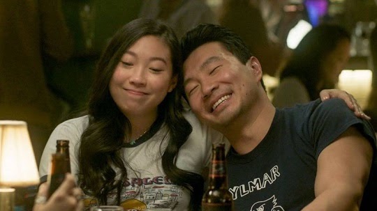 Universo Marvel 616: Simu Liu e Awkwafina falam sobre o futuro do