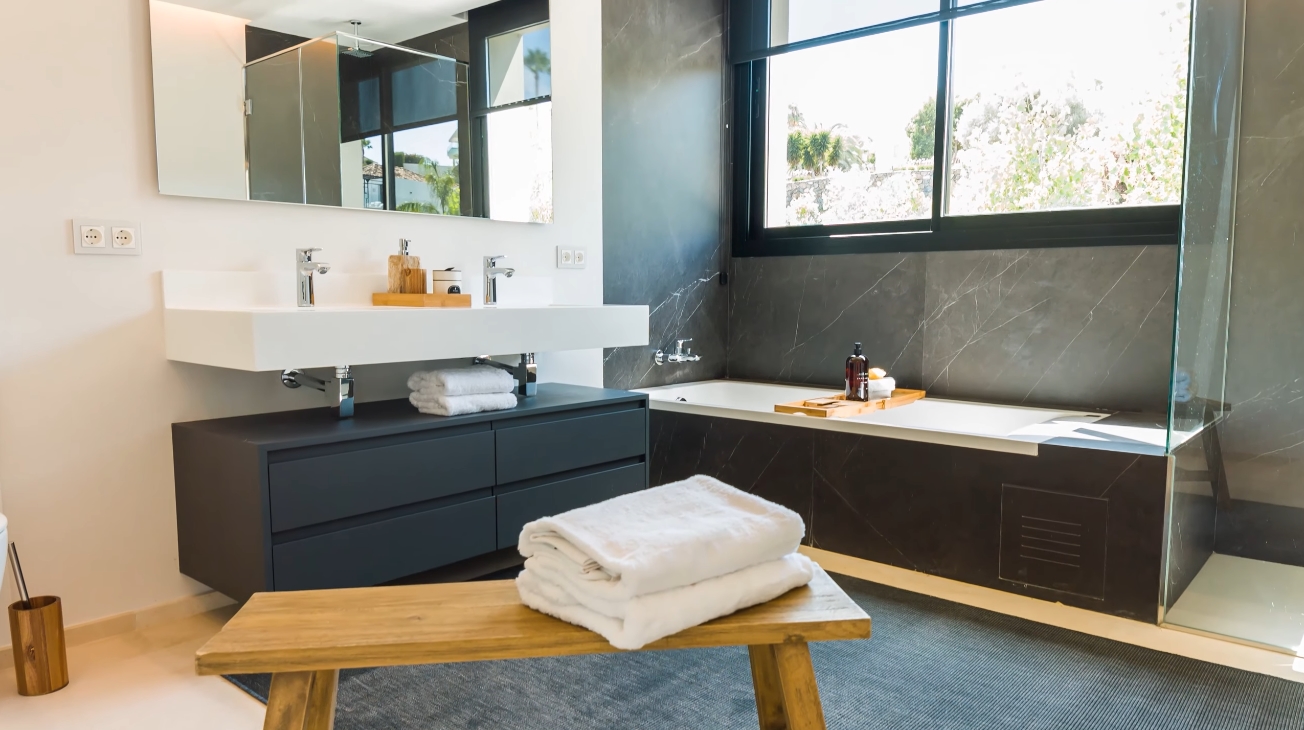 27 Photos vs. Luxury Contemporary Villa In Marbella Golf Valley vs. Interior Design Tour