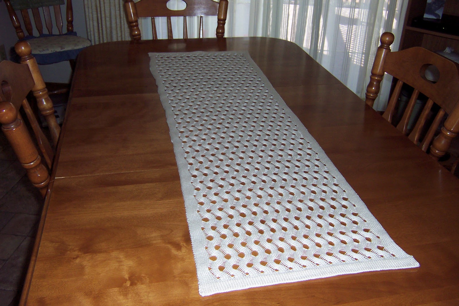 MARG'S KNITTING PLACE Table Runner Project