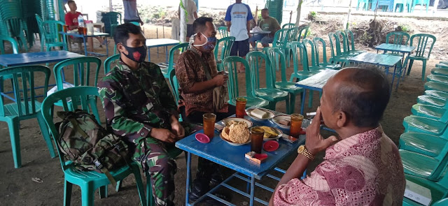 Eratkan Keharmonisan Dengan Warga Binaan, Babinsa Melaksanakan Komsos Eratkan Keharmonisan Dengan Warga Binaan, Babinsa Melaksanakan Komsos