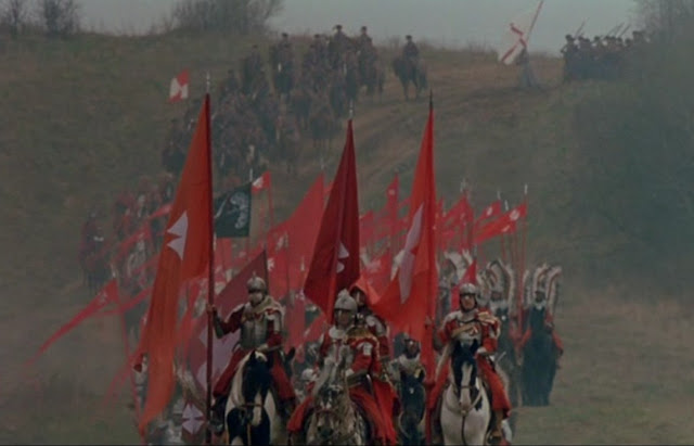 Армия Вишневецкого на марше. Кадр из фильма Ежи Гофмана «Огнём и мечом»