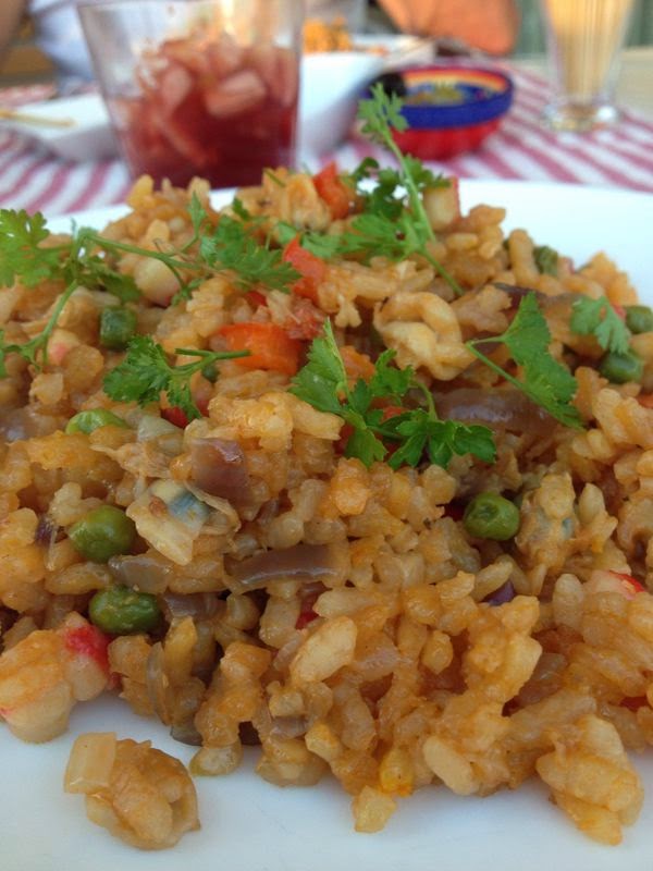About Food And Fashion... Paella met zeevruchten en chorizo