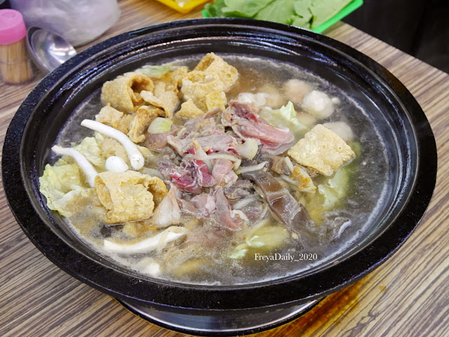 2020,  February │雅香石頭火鍋│走吧台北哪裡吃美食：萬華區西門町 台北必吃便宜火鍋 半夜也吃得到的排隊美食