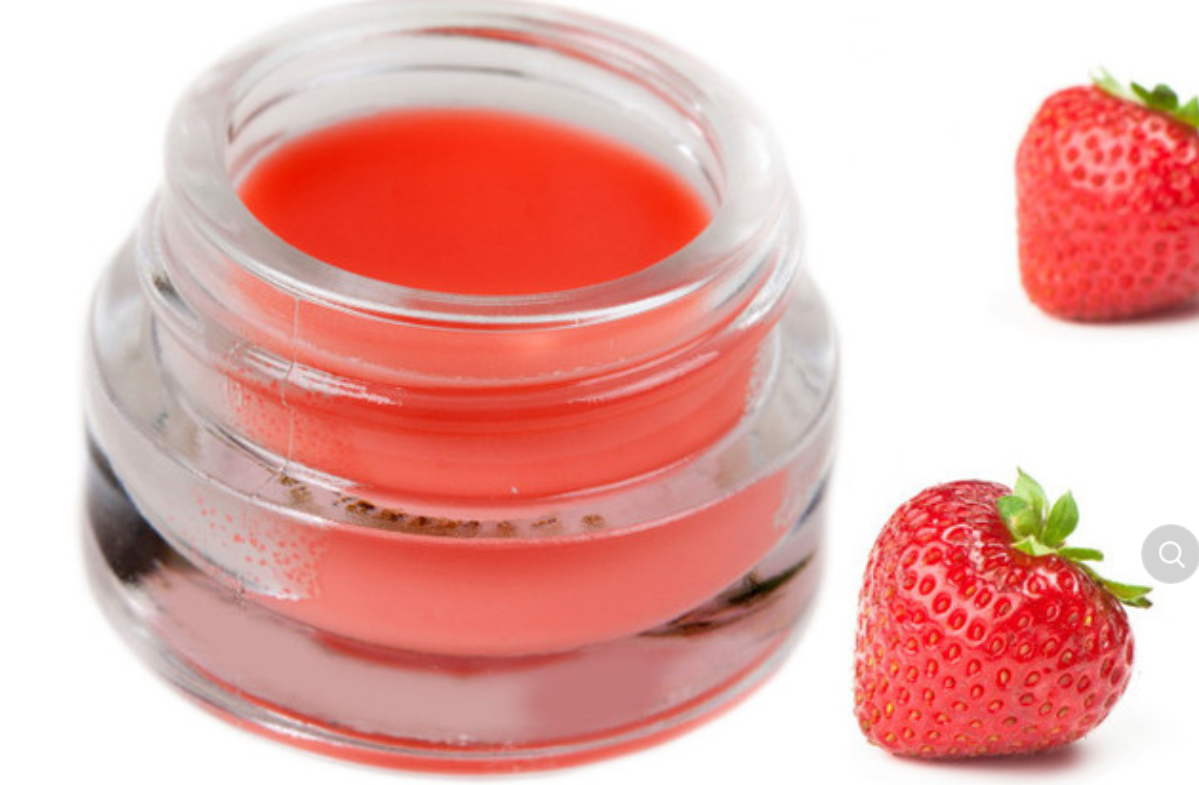 PINK LIP BALM AND STRAWBERRY LIP BALM BOUQUI SKINCARE REPUBLIQUE
