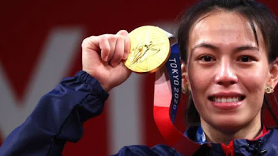 Lifter Taiwan Kuo Hsin-Chun Raih Medali Emas Angkat Besi Putri 59 Kg