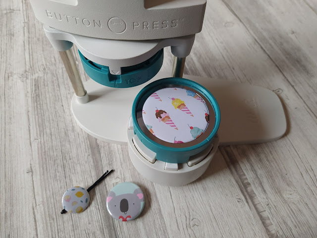 Button Press de We R Memory Keepers