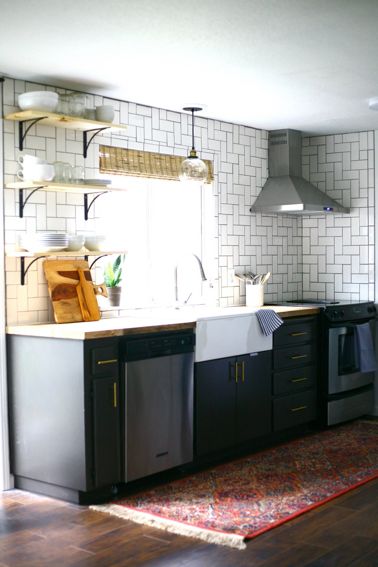Straight herringbone tile backsplash tutorial / Create / Enjoy
