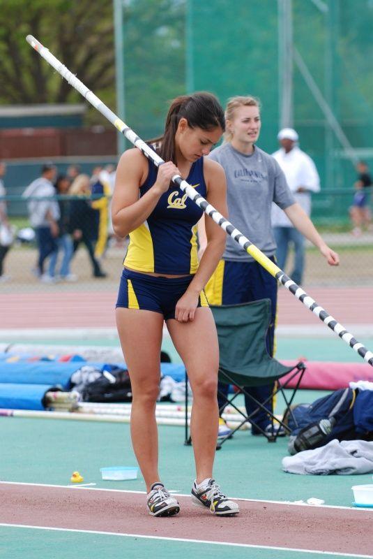 PLAYER PICTURE: allison stokke overload