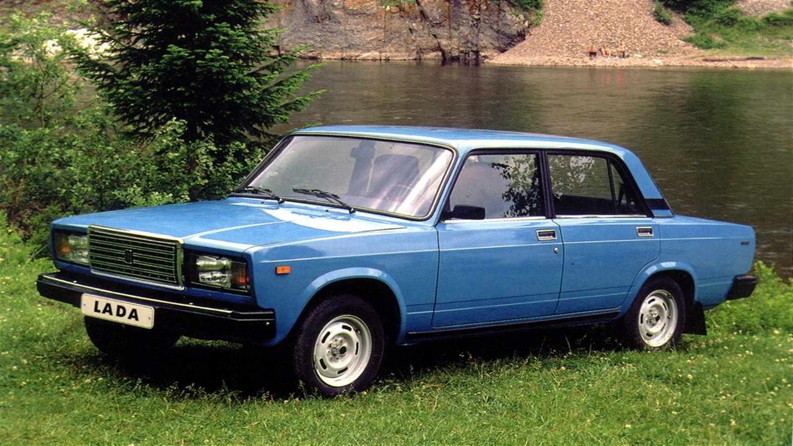 Movers Move: VAZ-2107 - Lada Riva - Lada Nova