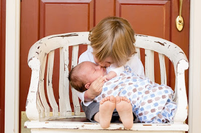 Perbedaan Istilah Baby-Newborn-Toddler-And-Infant