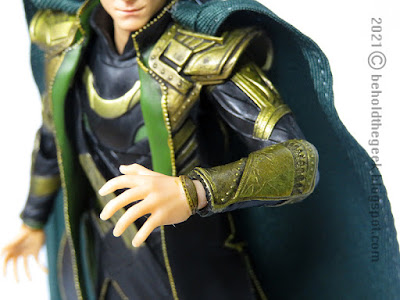 Figuarts Avengers Loki armor details