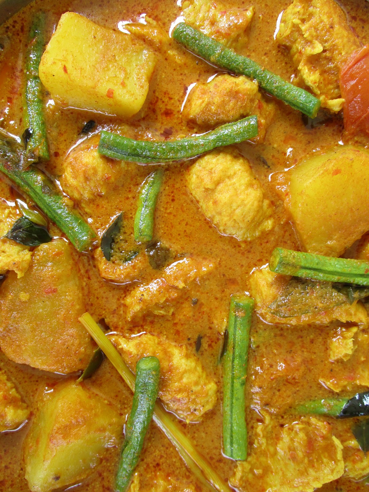 KARI LEAFS Malaysian flavour s VEGETARIAN CHICKEN CURRY