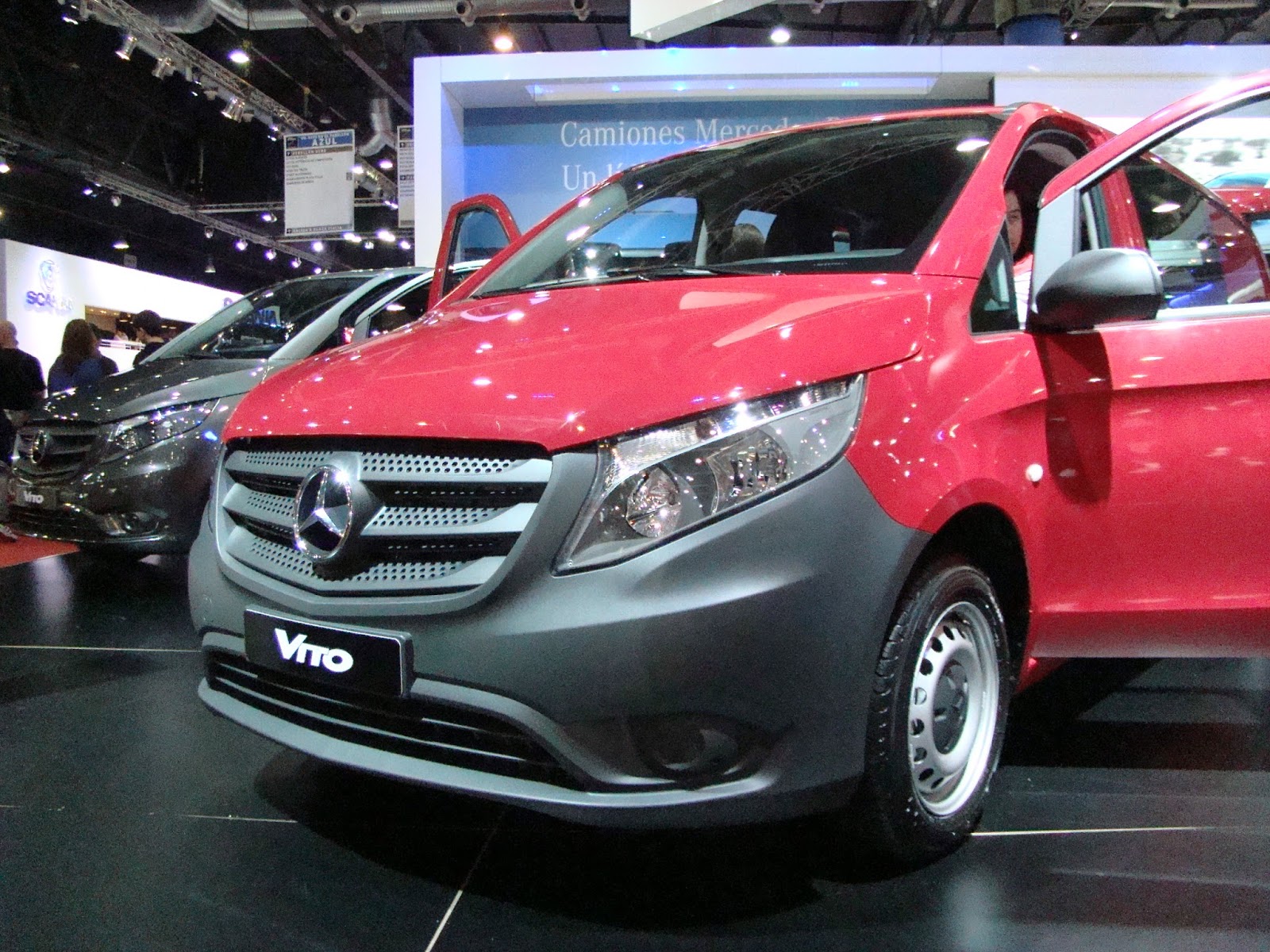 DIECIOCHO RUEDAS: ASÍ SE FABRICA LA NUEVA MERCEDES BENZ VITO EN ARGENTINA