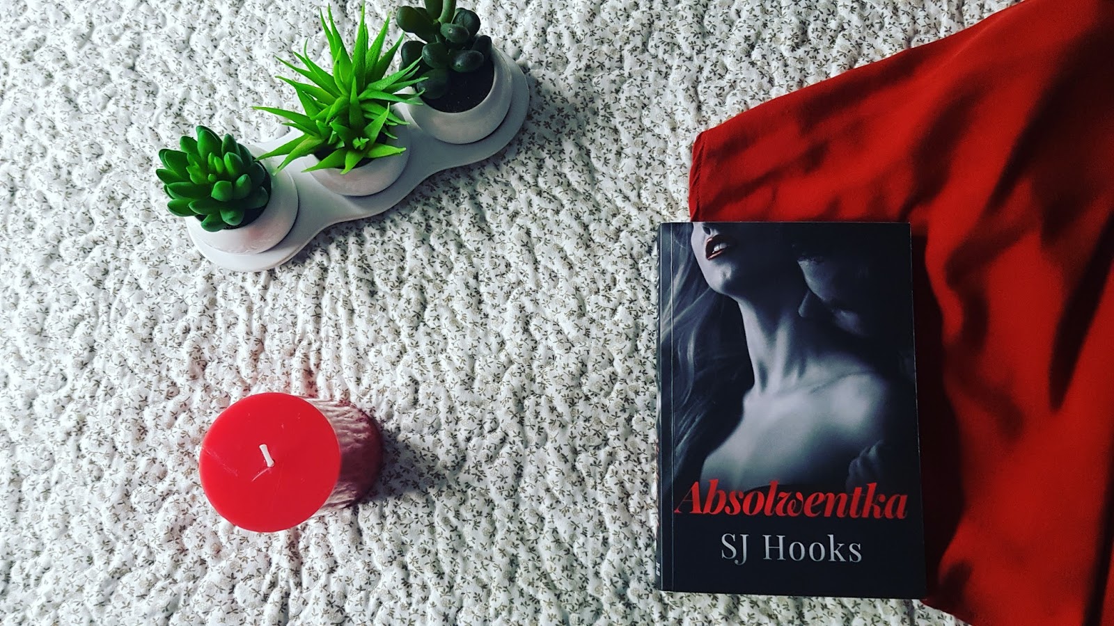 Absolwentka SJ Hooks 📖 Książkowa Pasja