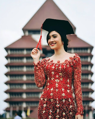 model wisuda rambut wisuda digerai terbaru model wisuda rambut wisuda digerai terbaru