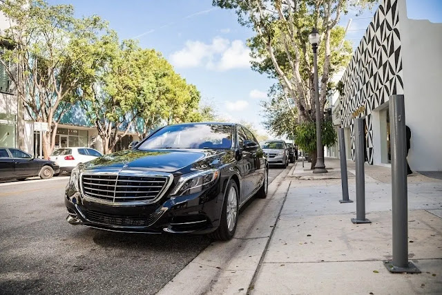 1 . Elegant and Luxurious Limousines in Miami 1 . Elegant and Luxurious Limousines in Miami