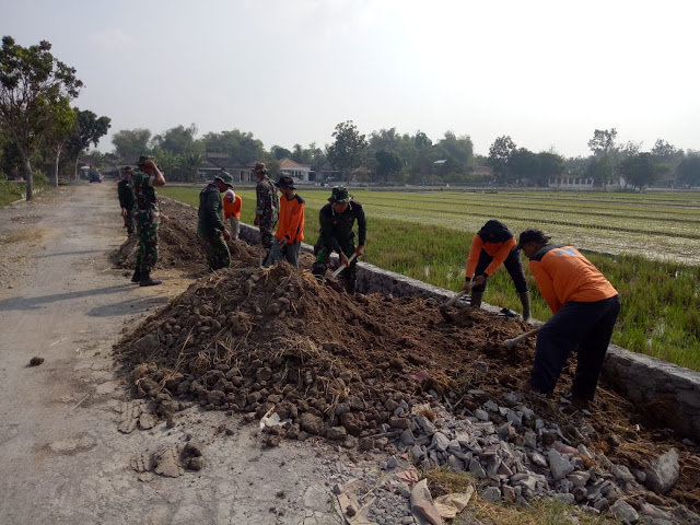 Relawan MTA Dukung KBM Di Karangdowo
