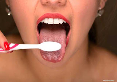 Brushing your tongue | best way to clean your tongue