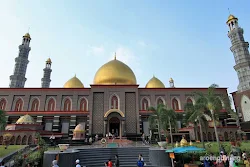 masjid kubah emas depok