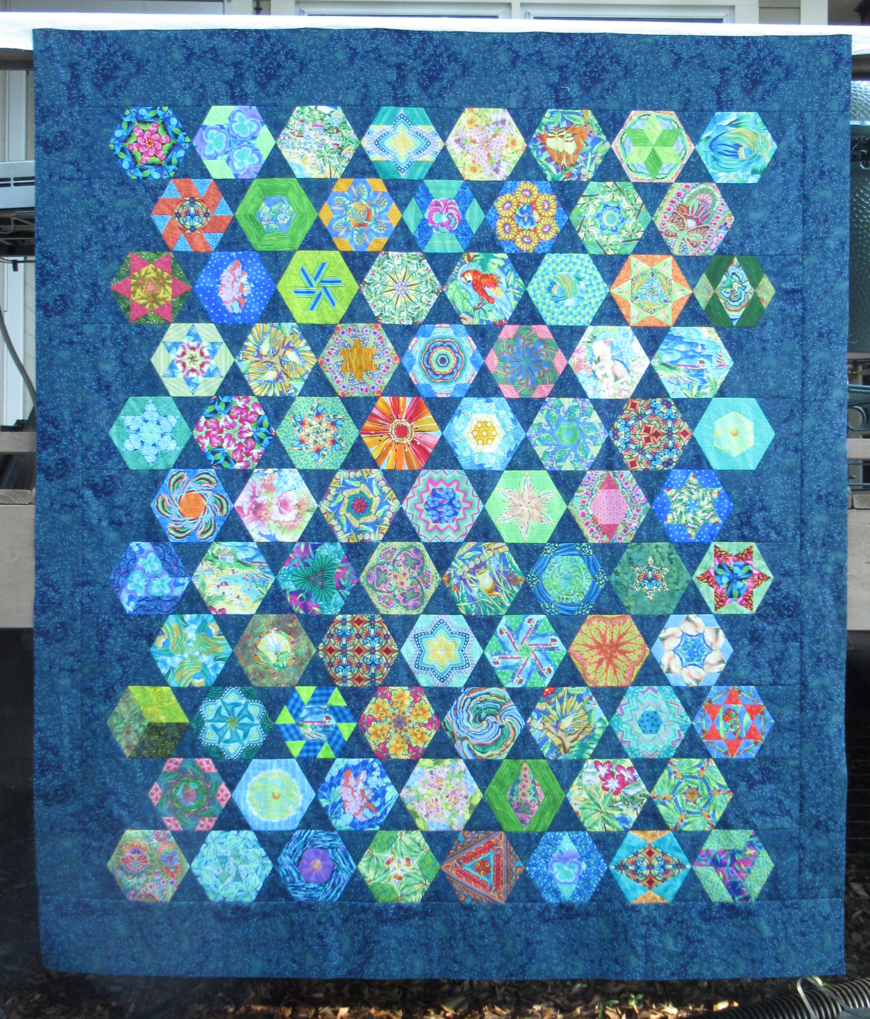 Julie's Quilts and Costumes Glorious Hexagonsa Finished Top!