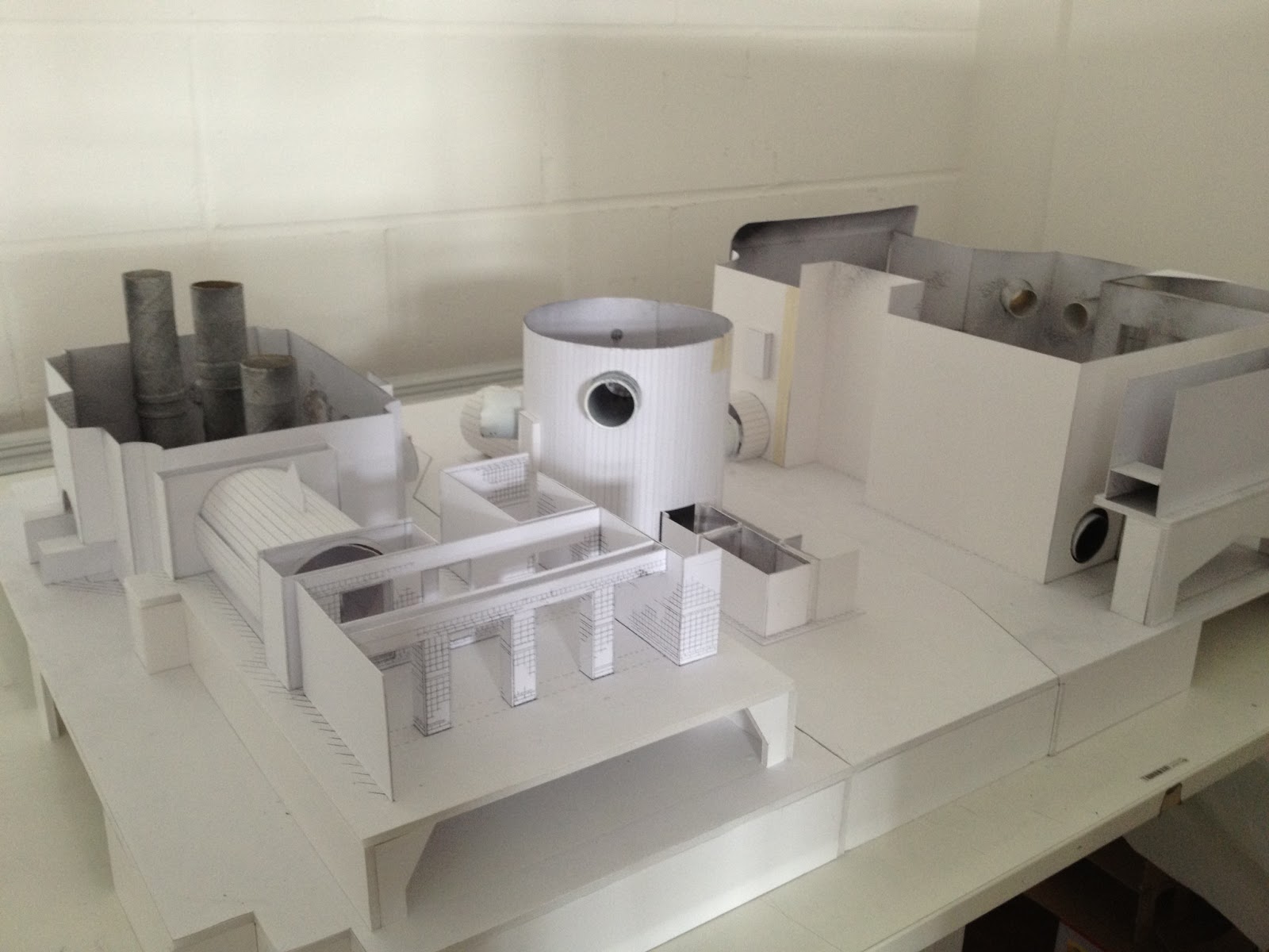 Daniel Gubba - Set and Props.: Design for Film - Batman: The Riddler's Lair