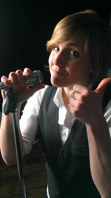 American internet personality Hannah Hart Photos Collection Navel Queens American internet personality Hannah Hart Photos Collection Navel Queens