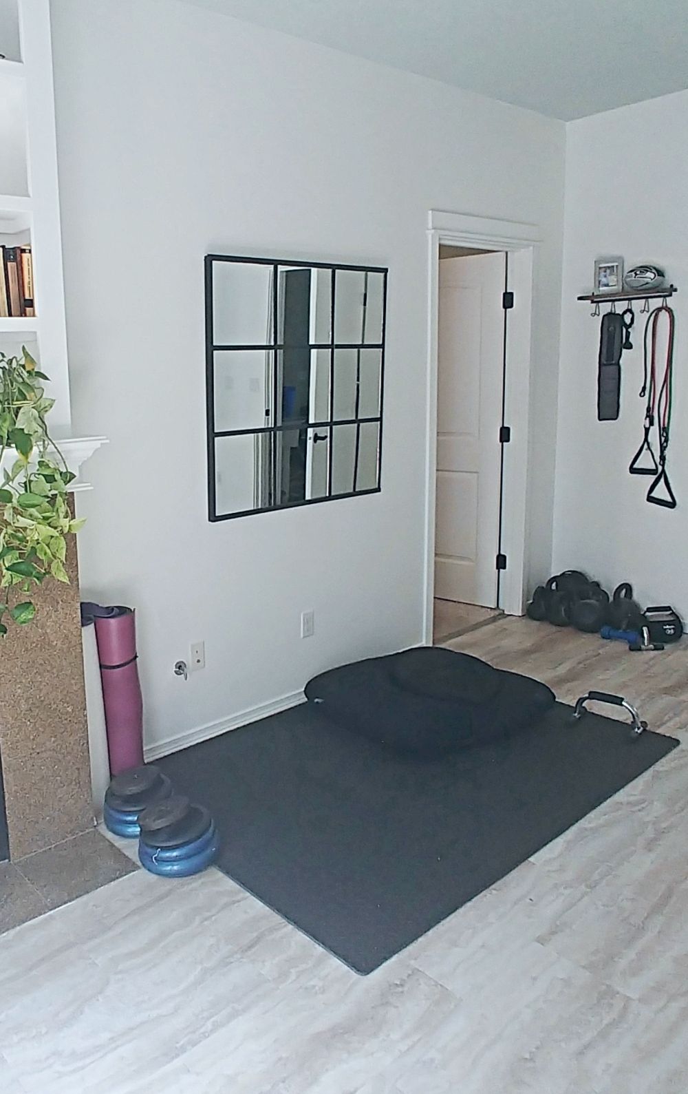 DIY Grid Style Home Gym Mirror