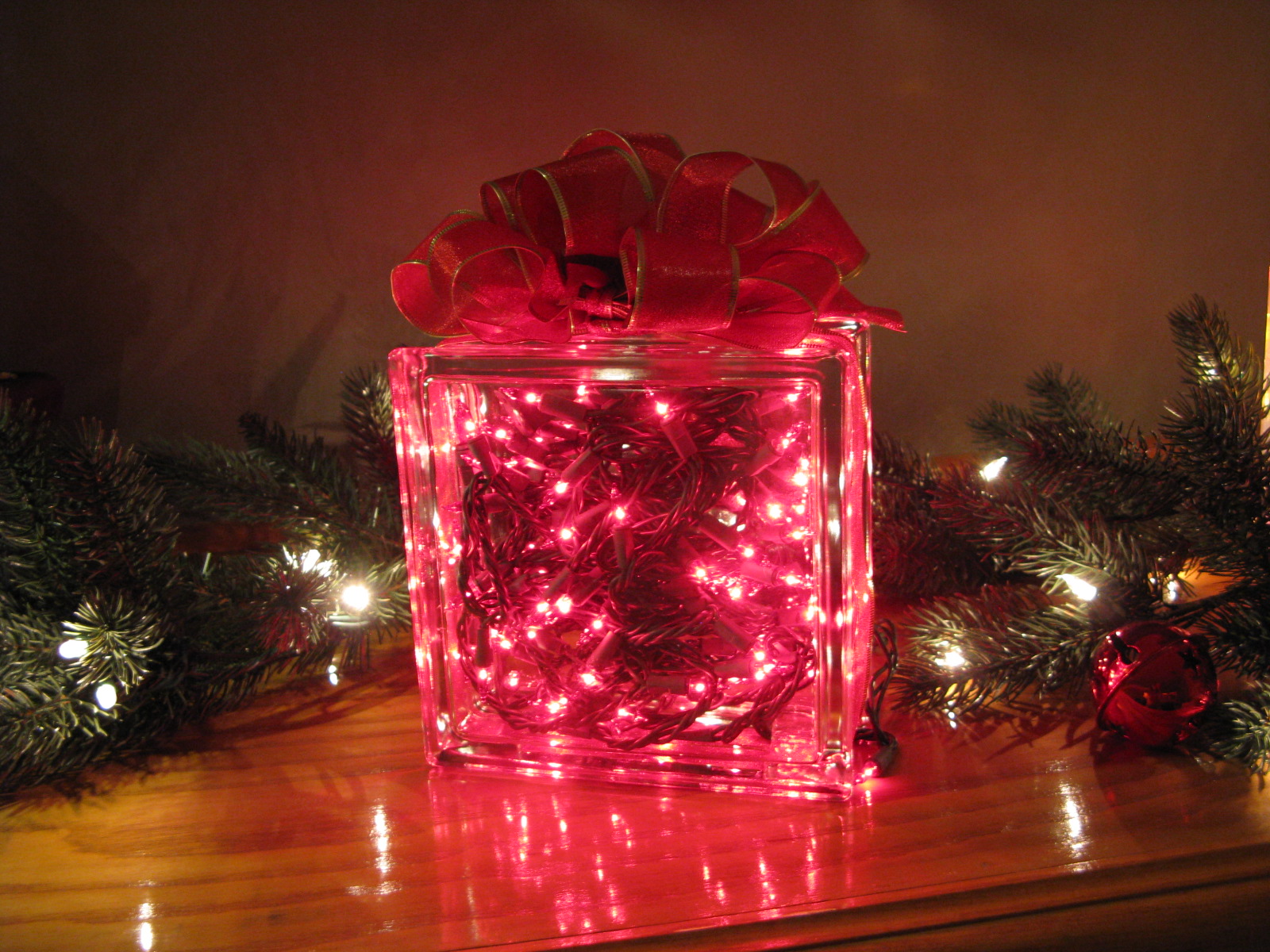 The Bean Sprout Notes: Glass Christmas Light Gift Box