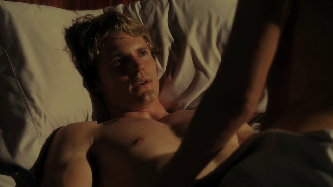 Frank Grillo and Josh Pence shirtless in The Gates 1-07 "Digging The D...