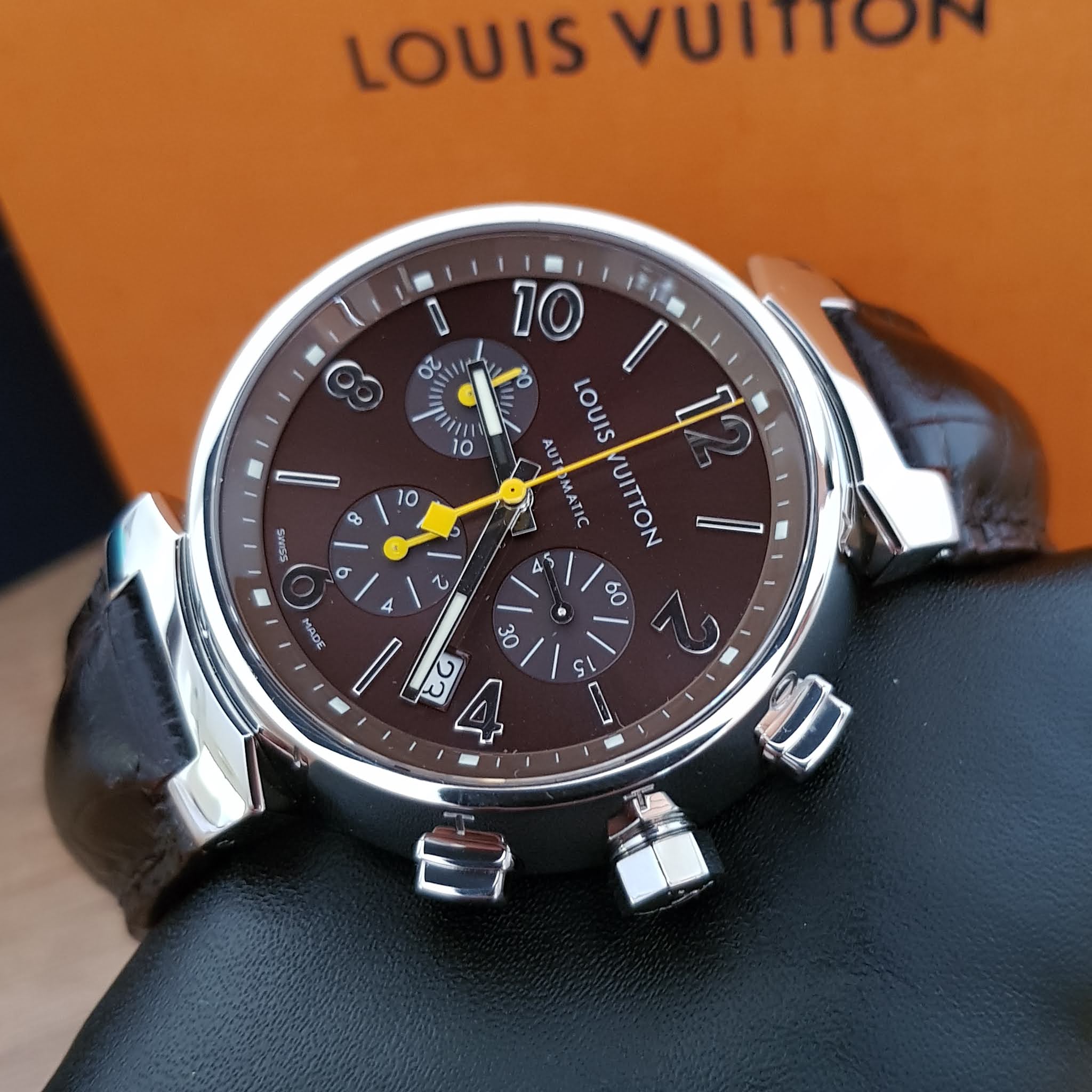 Louis Vuitton wristwatch (women) Spec: Analog Date Chronograph Battery  Leather strap Price: 65000 NGN