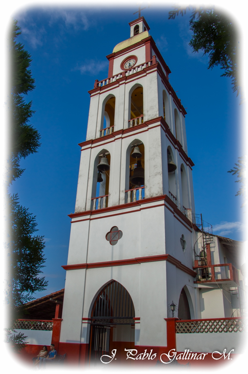 Fotocuates. . . Iglesia Sr. San José, en Acateno.