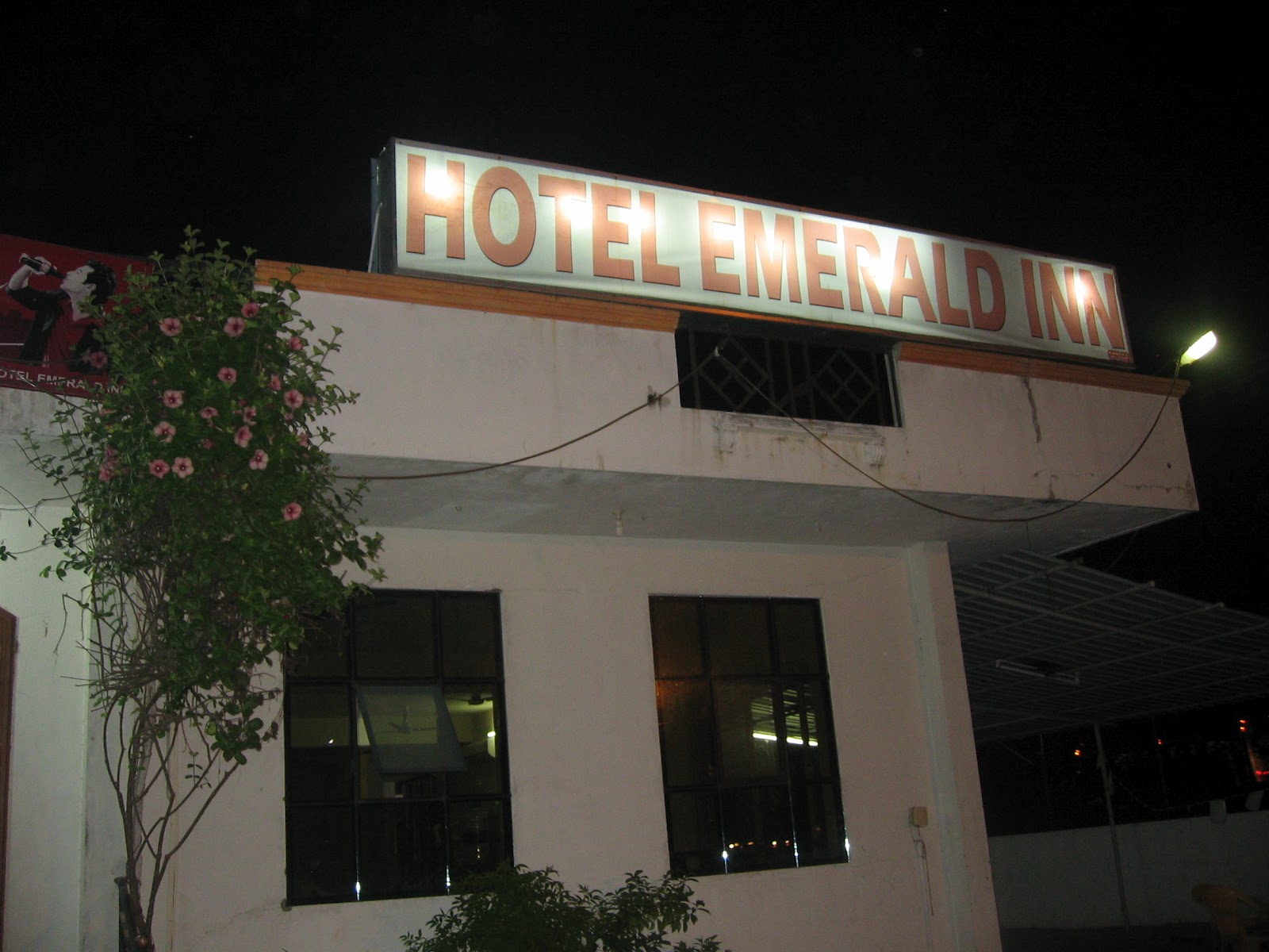 Hotel Emerald Inn: About the Hotel Emerald Inn