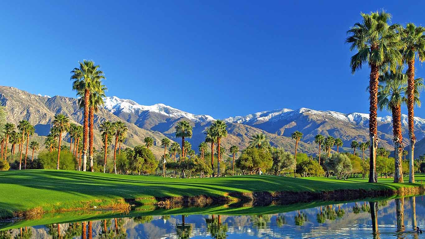 Amazing Places To Travel Palm Springs City in California