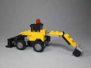 Set LEGO 31041 Creator Construction Vehicles - modelo 1 -  backhoe with movable front bucket and rear digger
