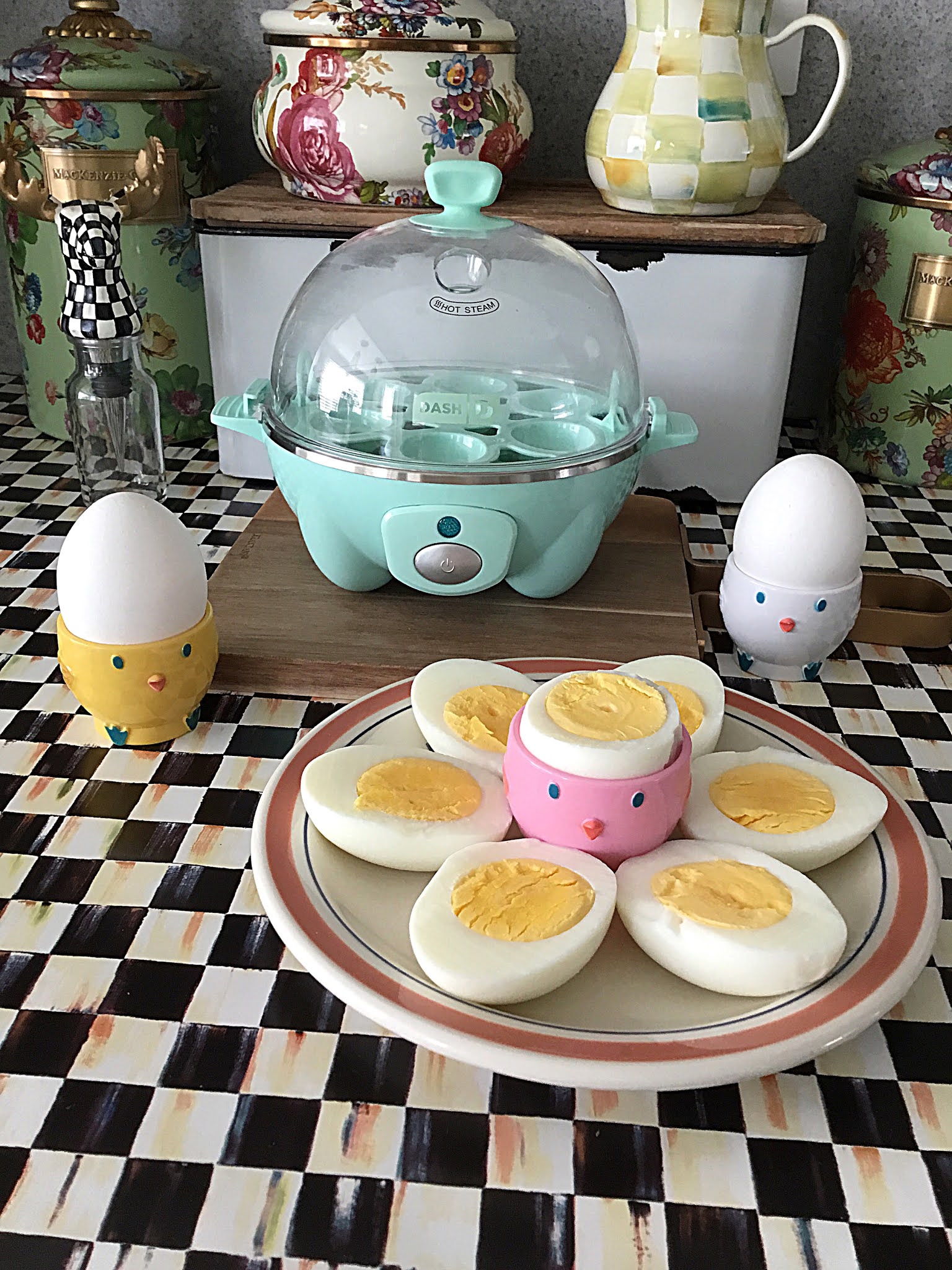 Holiday Sparkle: Dash Egg Cooker. Everything you need to know