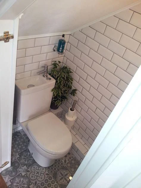 kamar mandi minimalis di bawah tangga kamar mandi minimalis di bawah tangga