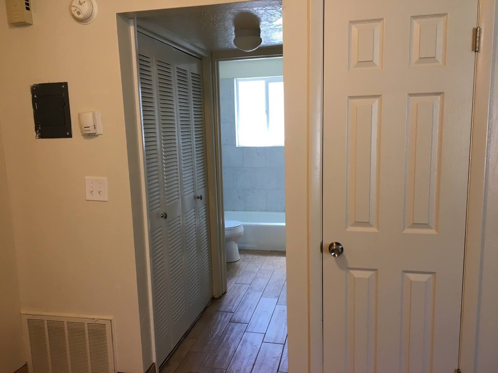 Villa Rose Apartments 1 BEDROOM APARTMENT TIER 3