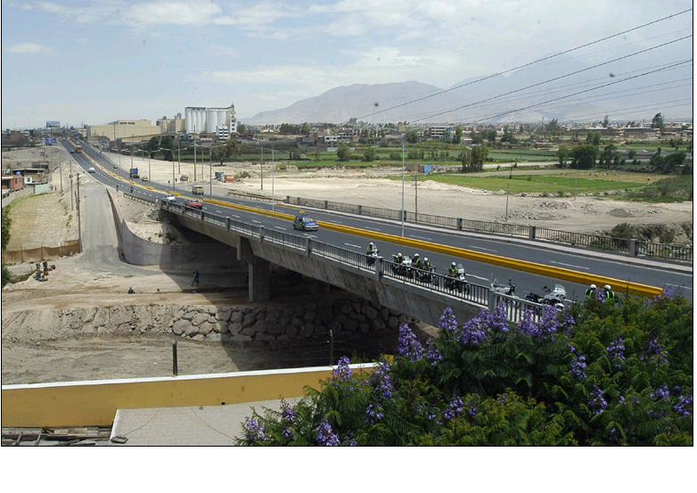 Percy Eguiluz Menendez LOS PUENTES SOBRE EL RIO CHILI Percy Eguiluz Menendez LOS PUENTES SOBRE EL RIO CHILI