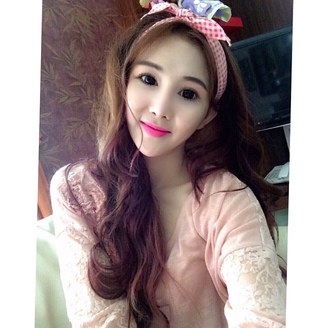 Perkosa cewek cantik. Tkw indo. Девушки сурабая. Нонг тум до и после фото. Cewek buka bh ditempat umum.