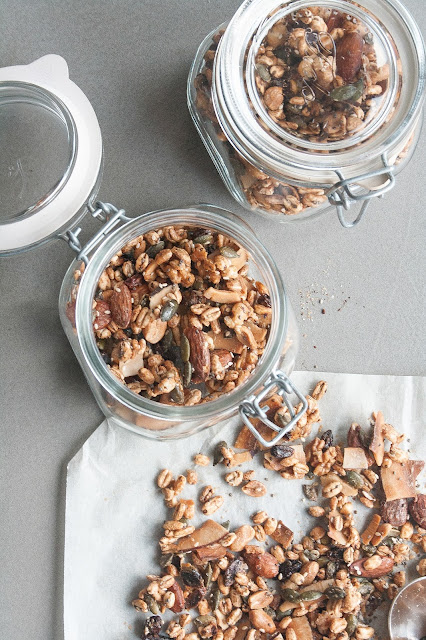 Granola di orzo soffiato fatta in casa