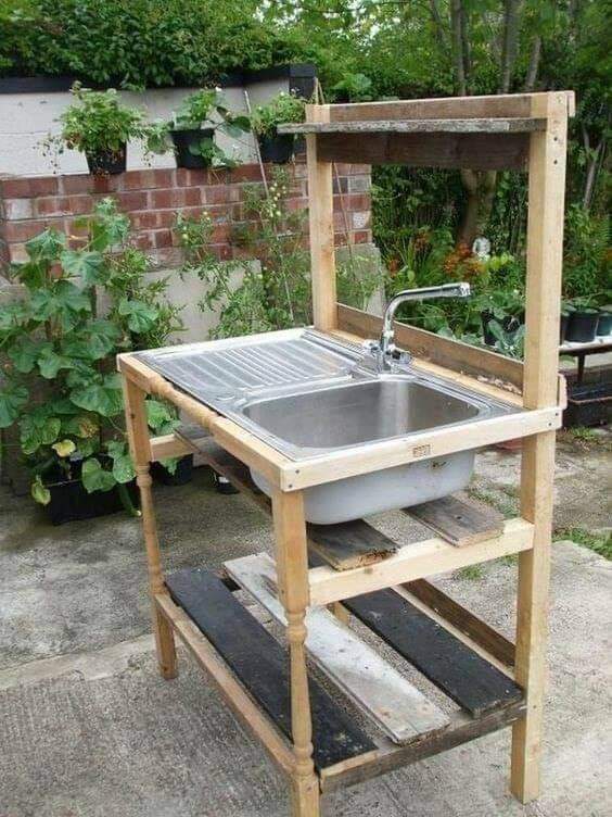 Membuat Tempat Cuci Piring Unik dari Palet | TukangHebat.com