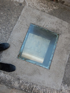 セラノスの塔(Porta de Serrans)ガラス張りの床