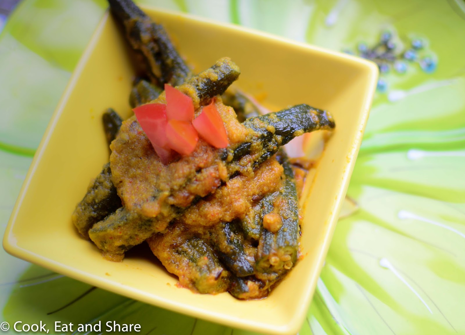 Mom's Dahivali Bhindi / Okra in Yogurt Sauce / Vegetarian