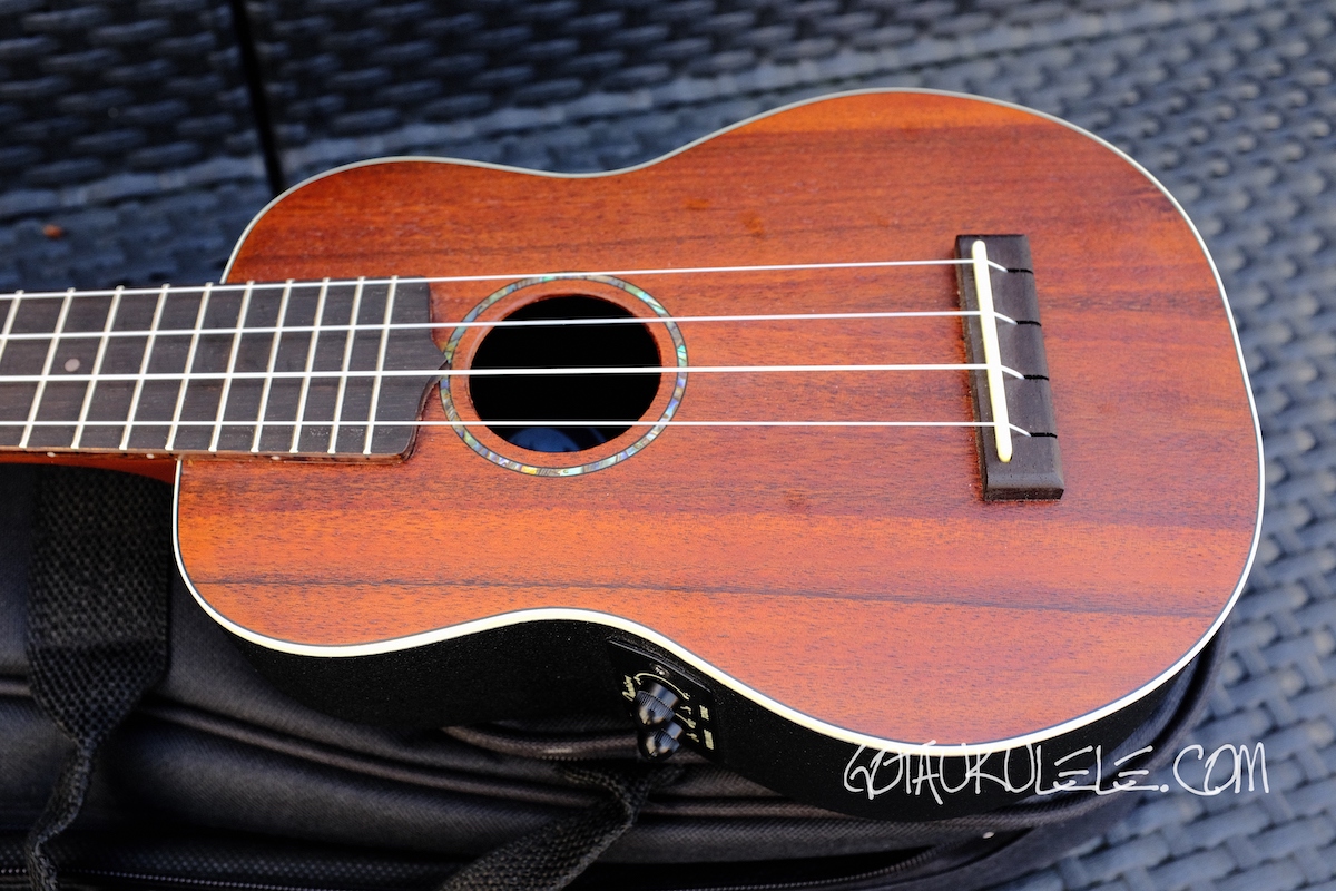 Ovation ukulele for sale deals