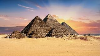 Pyramid/Pyramids of Egypt/Giza's pyramid/Egypt