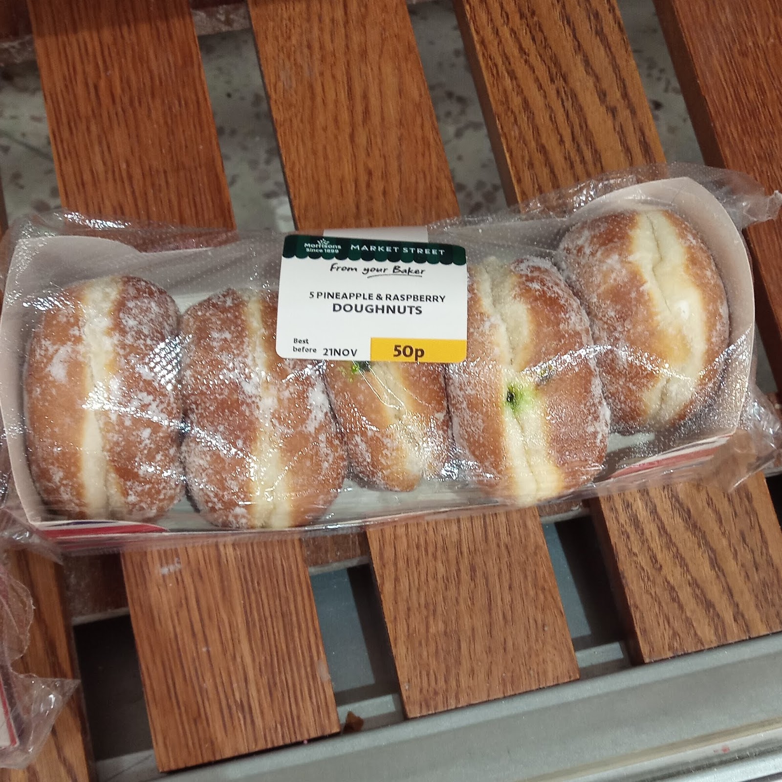 Supersupergirl's Food Reviews [Review] Morrisons Donuts