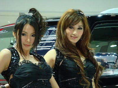 cute-girls-at-the-30th-bangkok-motor-show-thailandgossip.blogspot.com2.jpg