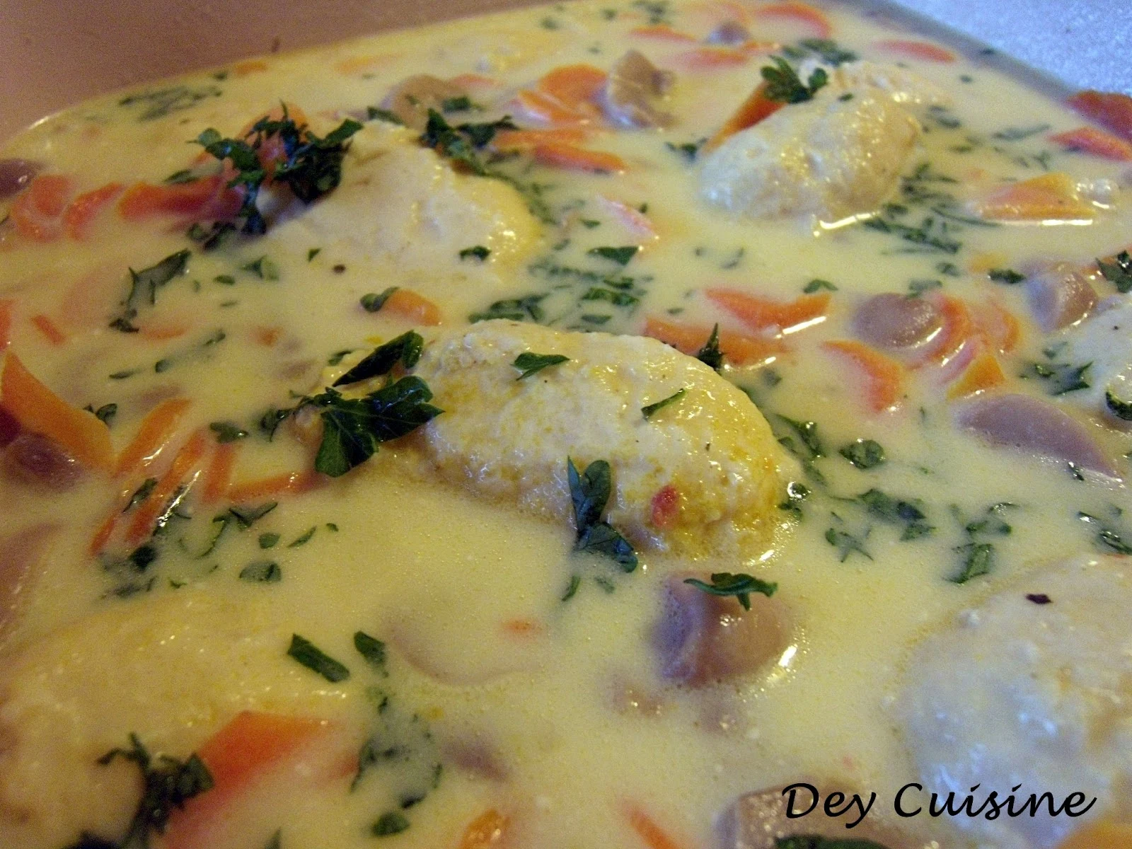 Dey cuisine: Blanquette de quenelles & béchamel de petits légumes