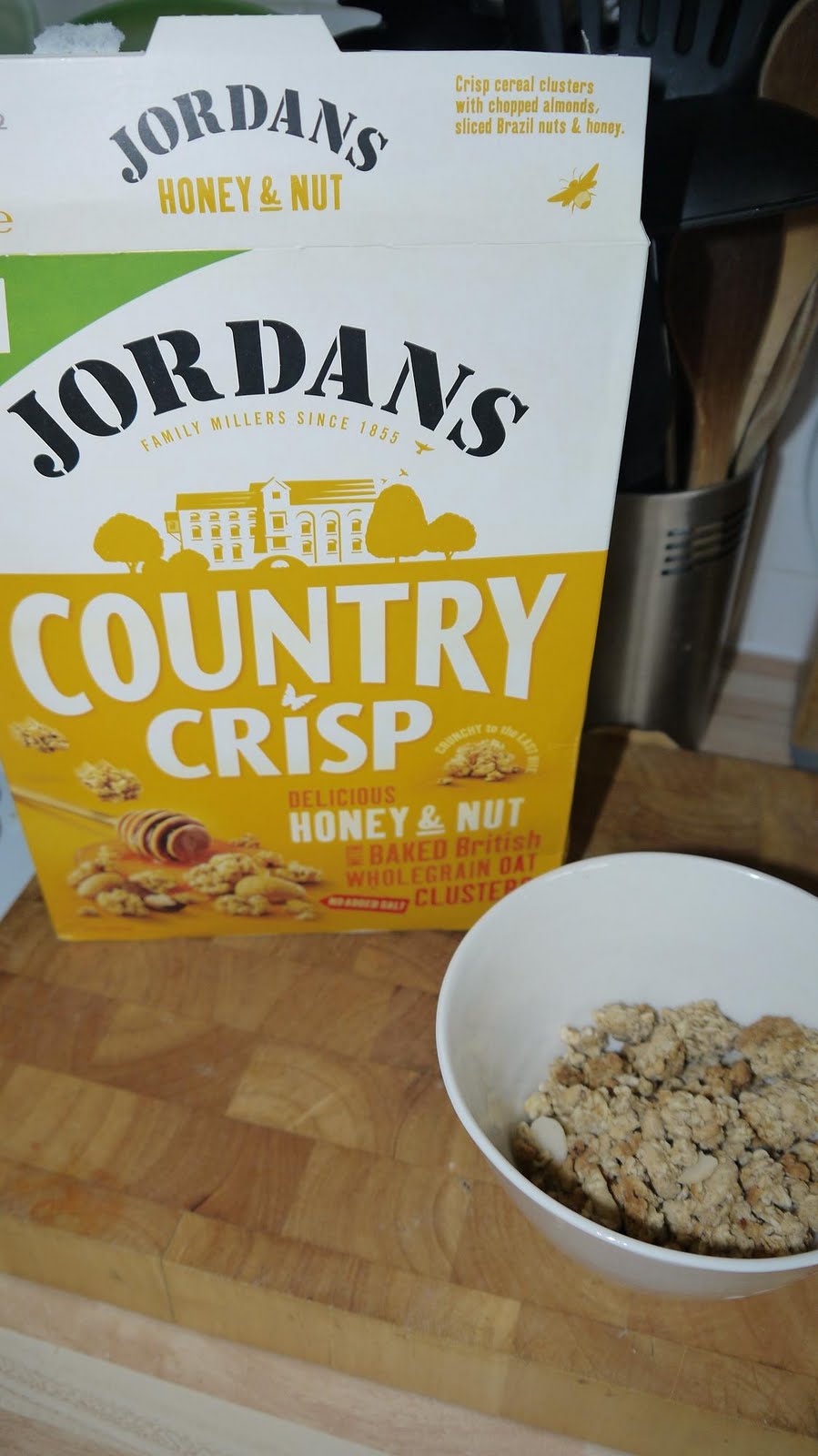 Inside the Wendy House Jordans Country Crisp with Honey and Nut