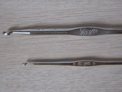 Vintage BOYE Metal Crochet Hooks Lot of 5 Steel Size 0 8 11 12 14 Craft Sew  Knit